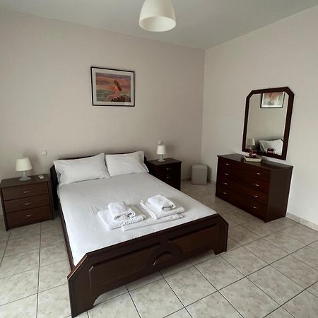 Alexandra' S Apartments Plataria Ngoại thất bức ảnh