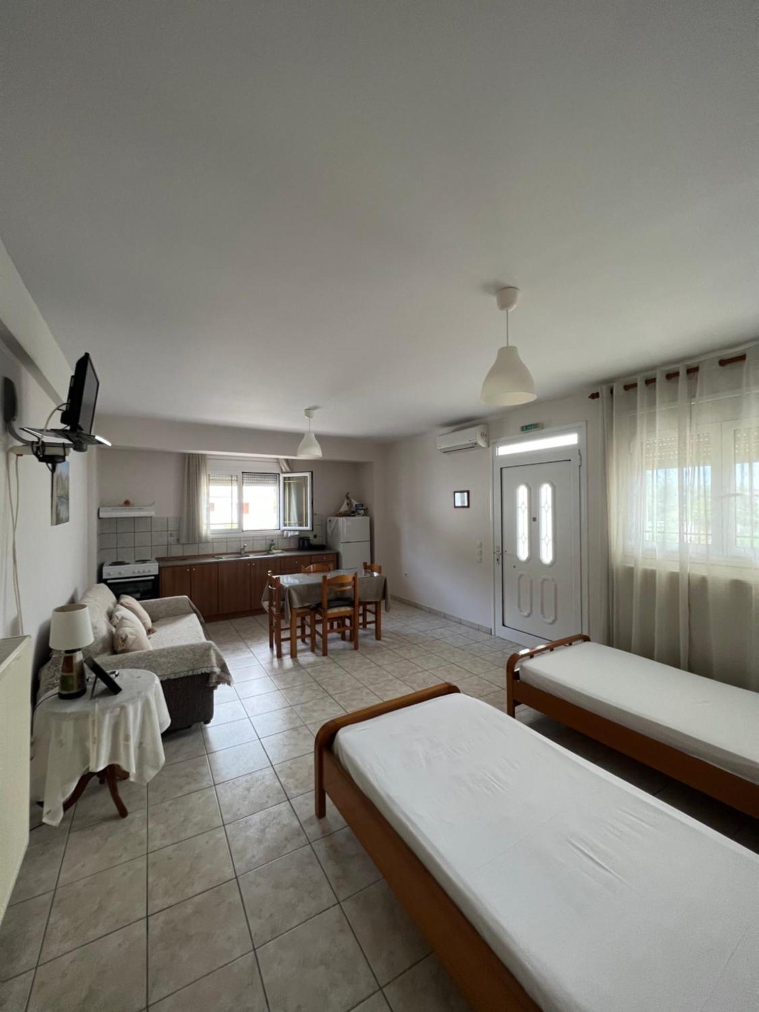 Alexandra' S Apartments Plataria Ngoại thất bức ảnh